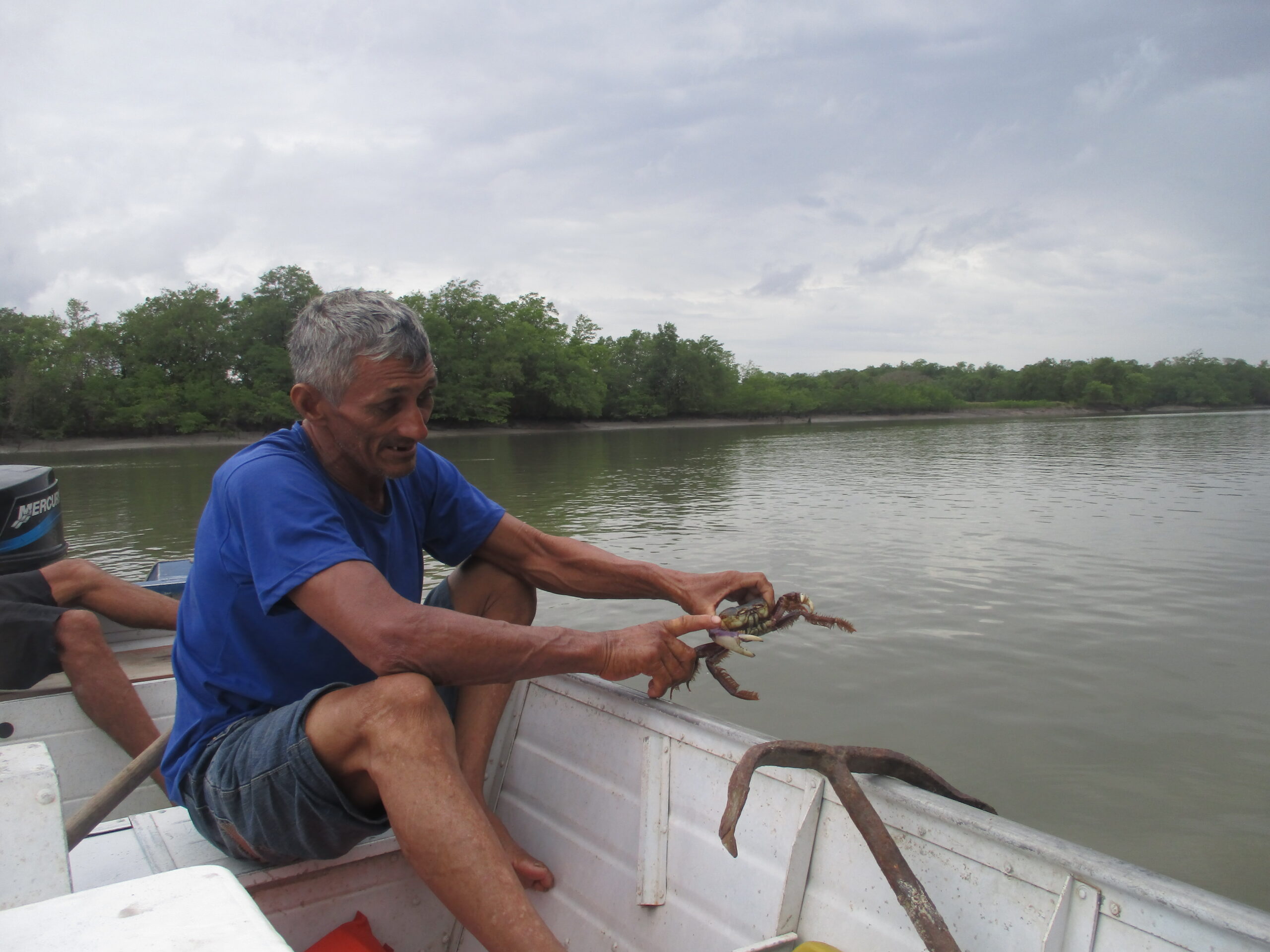 Crab fisher from Treme village, Bragança, Pará (Caeté-Taperaçu protected area). Credit: Rebecca Borges